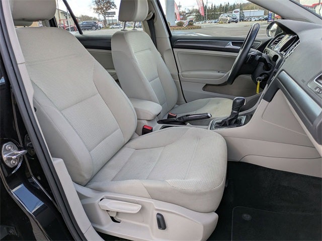 2019 Volkswagen Golf SportWagen S