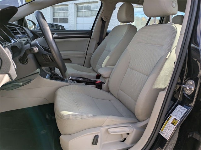 2019 Volkswagen Golf SportWagen S