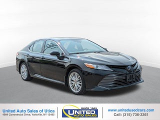 2020 Toyota Camry Hybrid XLE
