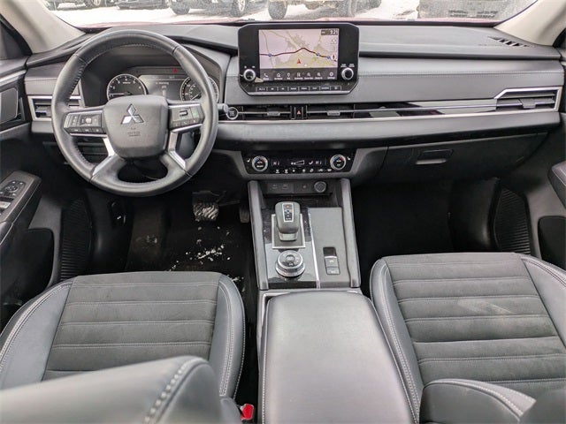 2022 Mitsubishi Outlander SE