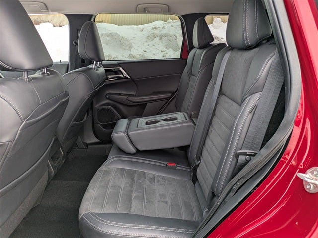 2022 Mitsubishi Outlander SE