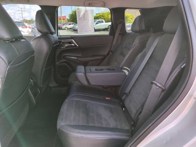 2022 Mitsubishi Outlander SE