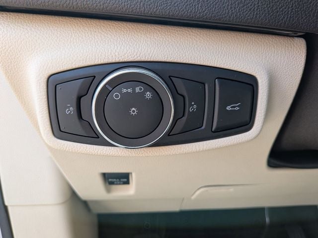 2016 Lincoln MKC Select