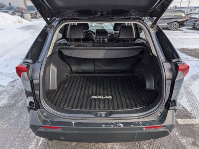 2022 Toyota RAV4 XLE Premium w/ Cold Weather Pkg