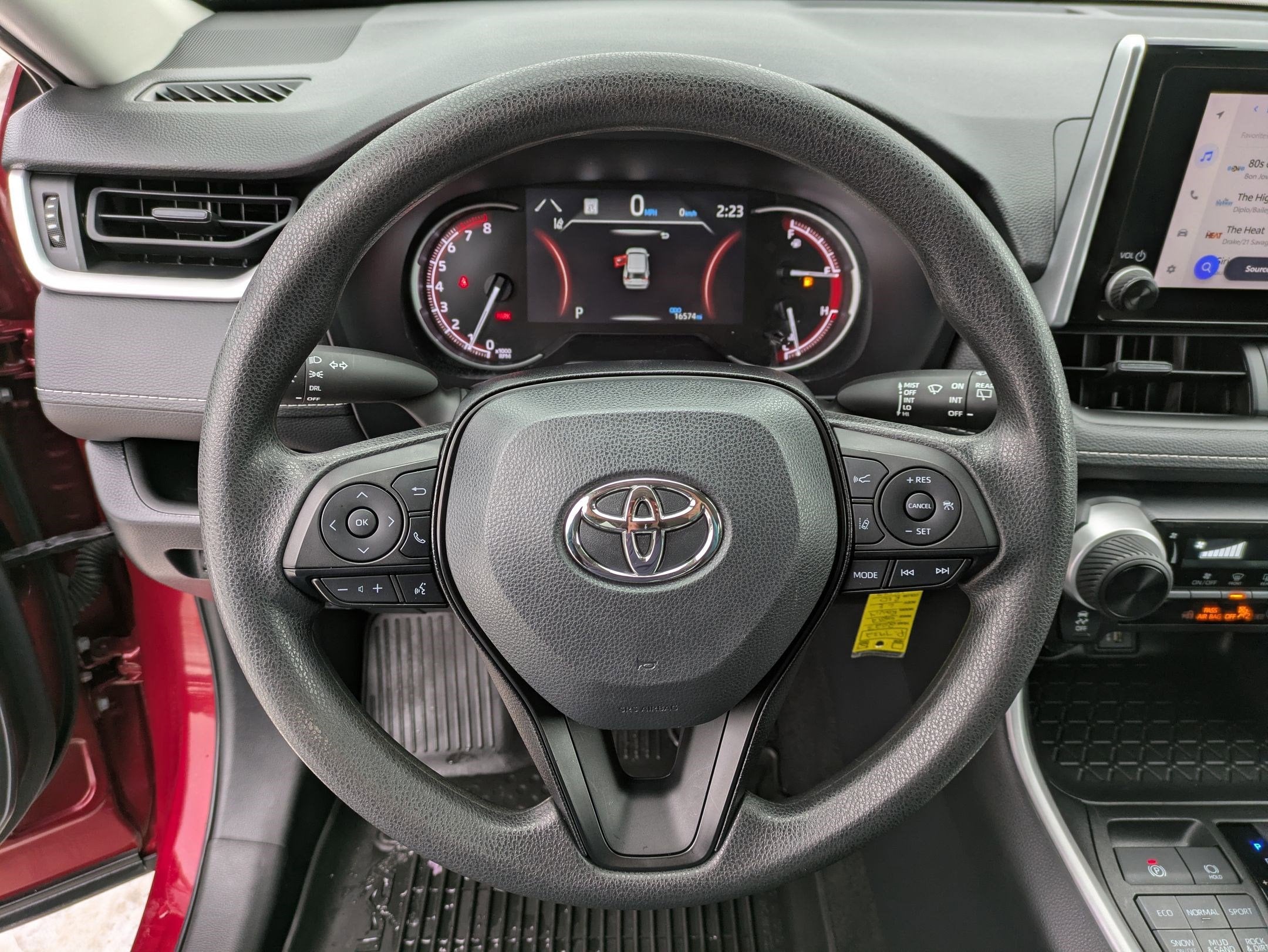 2023 Toyota RAV4 LE