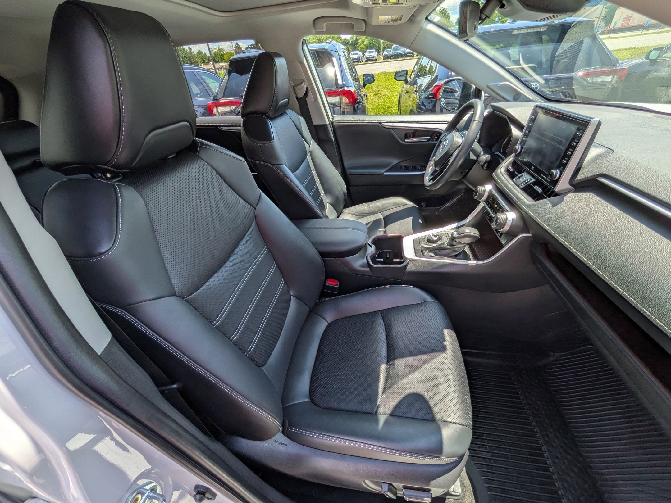 2022 Toyota RAV4 Limited w/ Cold Weather Pkg