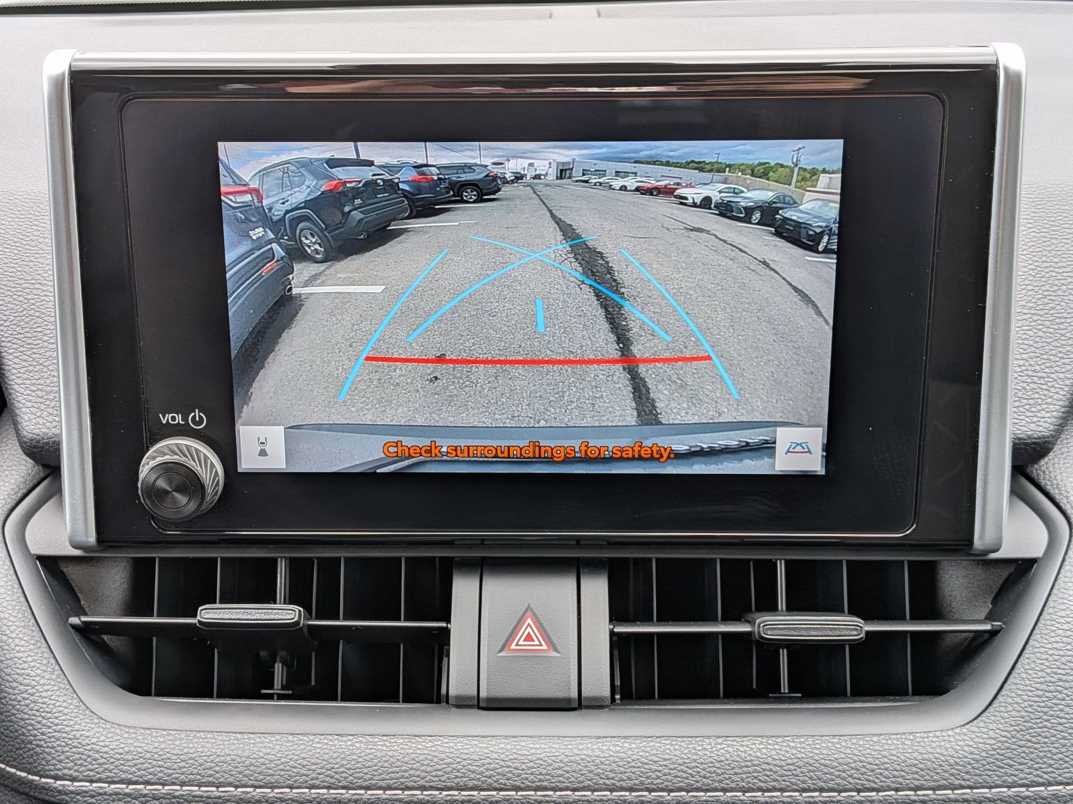 2023 Toyota RAV4 XLE w/ Convenience & Cold Weather Pkg