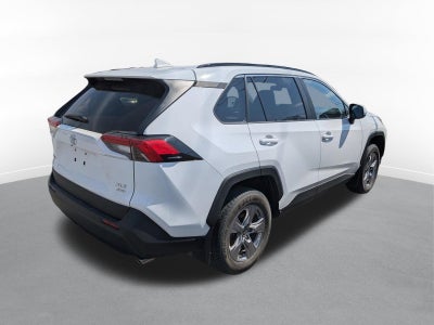 2023 Toyota RAV4 XLE w/ Convenience & Cold Weather Pkg