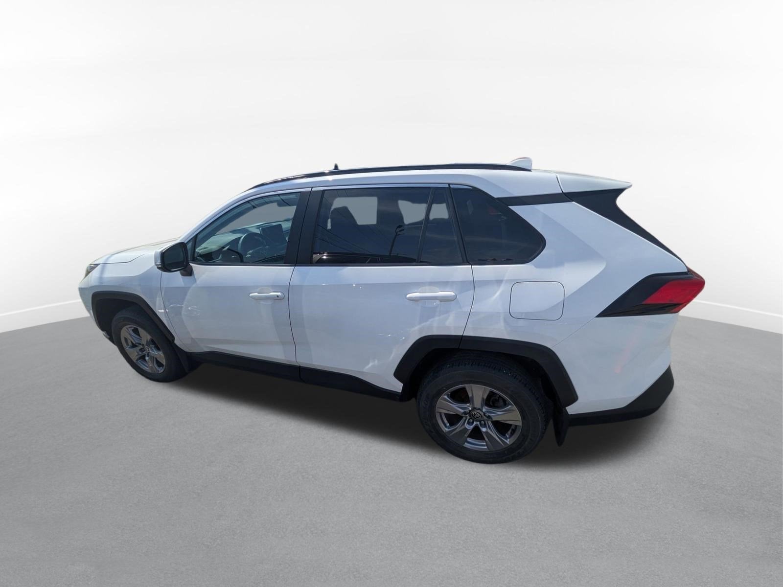 2023 Toyota RAV4 XLE w/ Convenience & Cold Weather Pkg