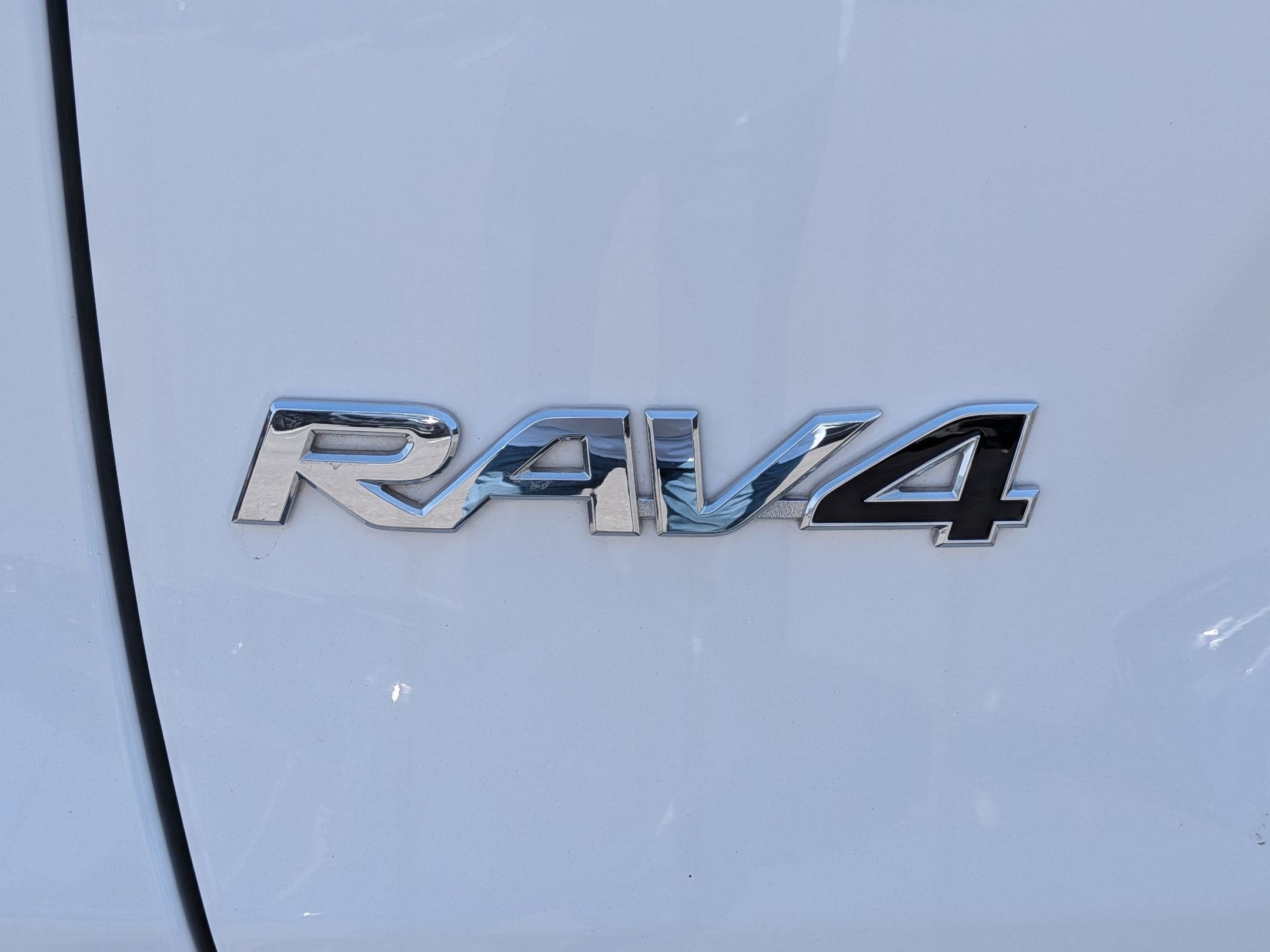 2023 Toyota RAV4 XLE w/ Convenience & Cold Weather Pkg