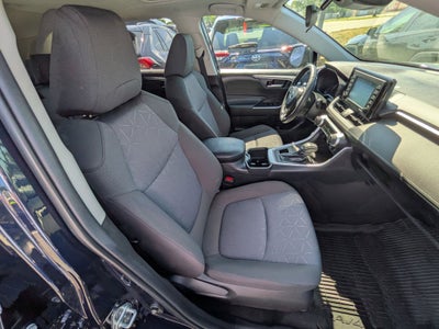 2022 Toyota RAV4 XLE w/ Convenience & Cold Weather Pkg