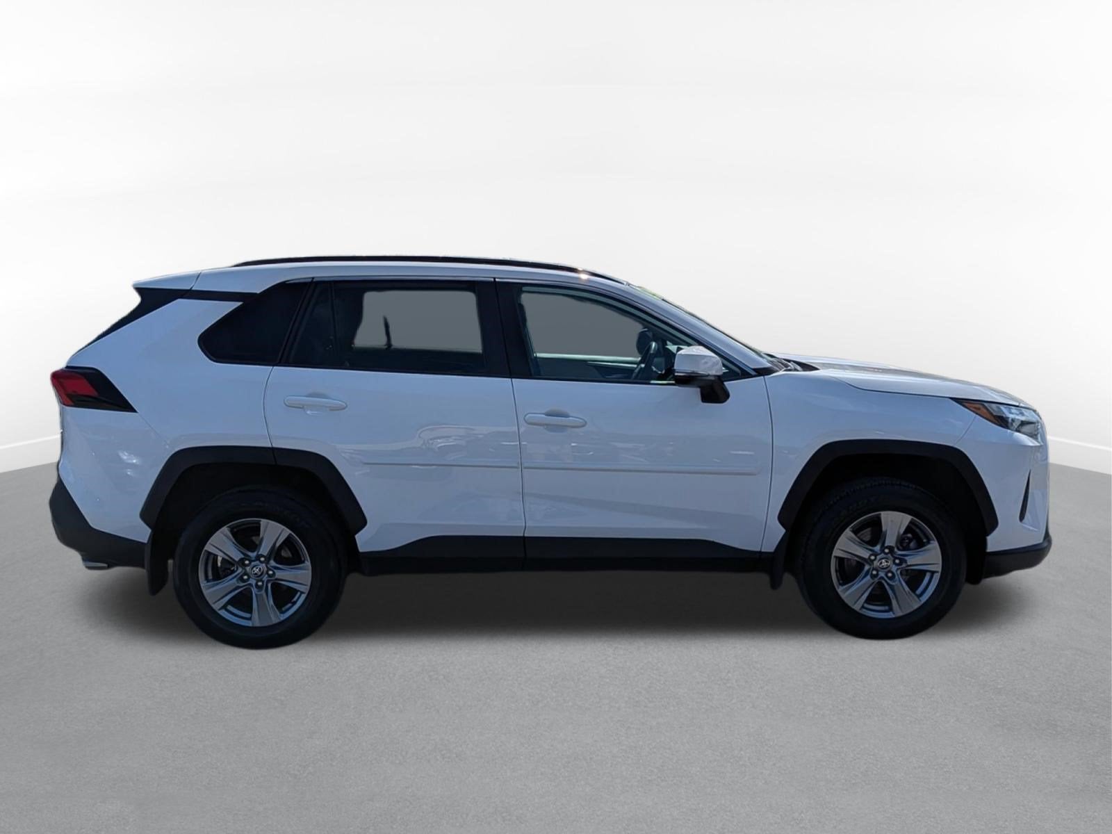 2023 Toyota RAV4 XLE w/ Convenience & Cold Weather Pkg