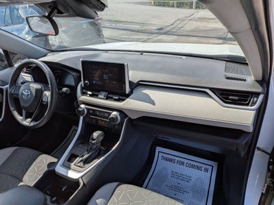 2023 Toyota RAV4 XLE w/ Convenience & Cold Weather Pkg