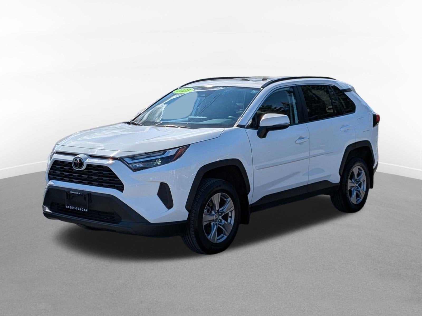 2023 Toyota RAV4 XLE w/ Convenience & Cold Weather Pkg