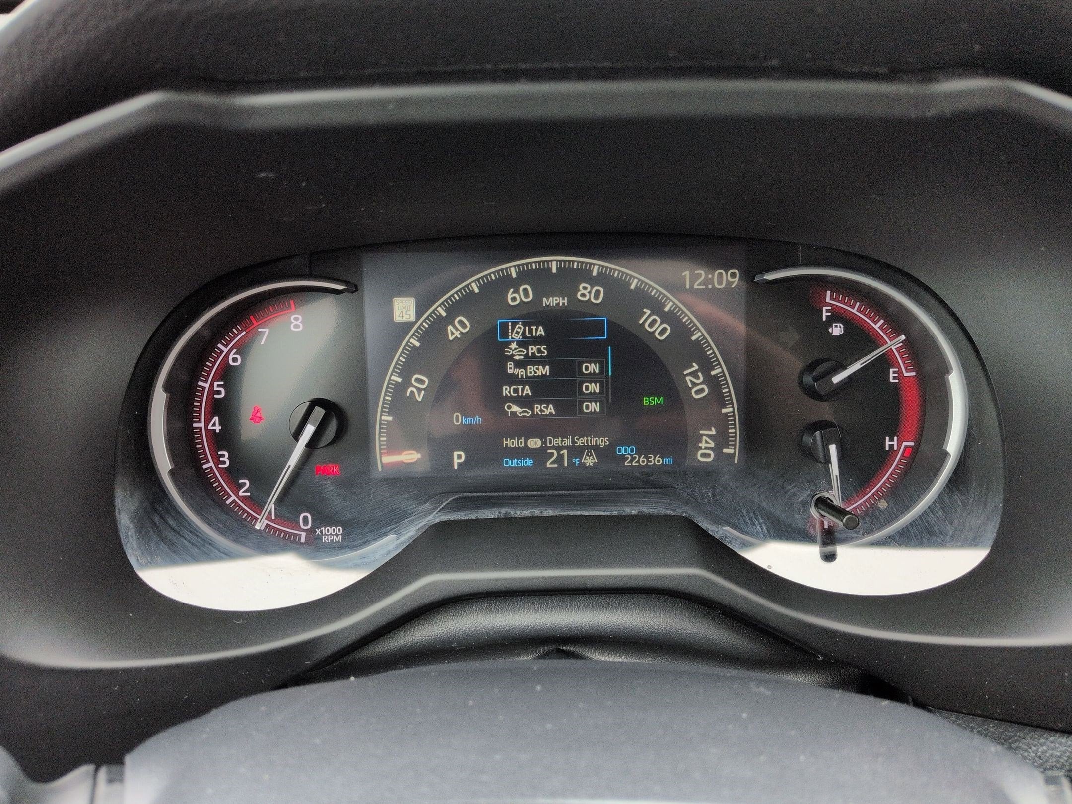 2023 Toyota RAV4 XLE w/ Convenience & Cold Weather Pkg