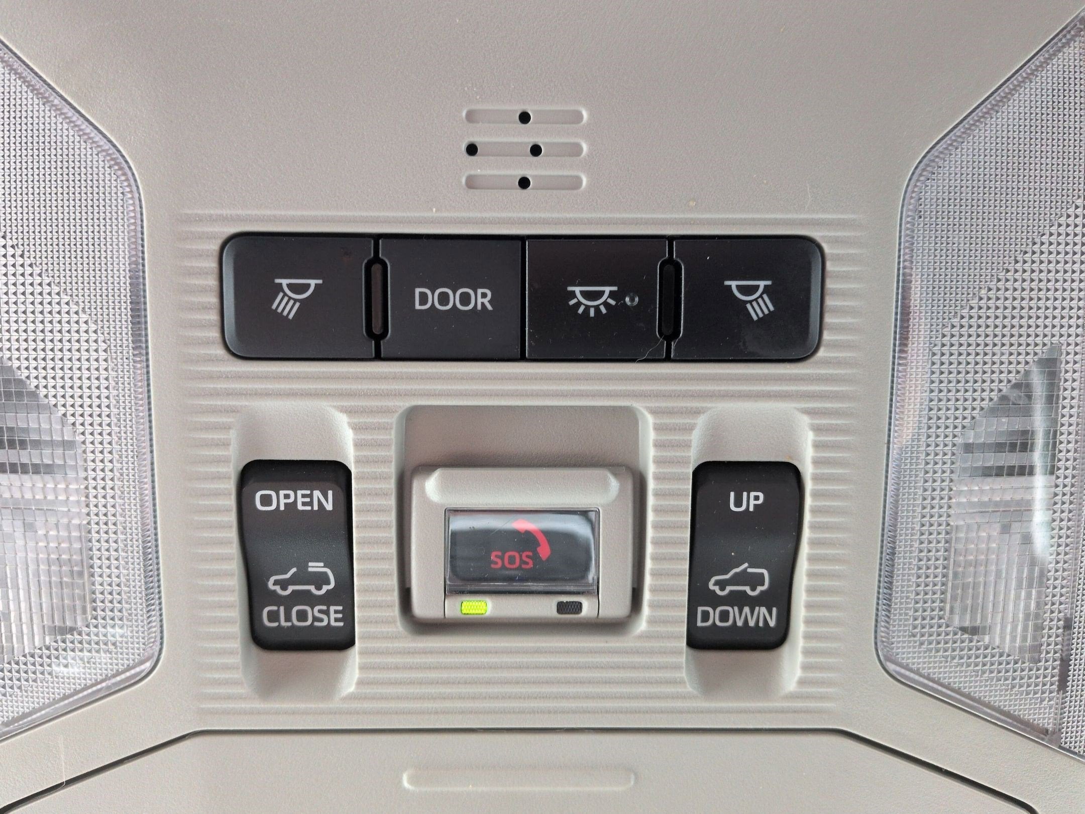 2023 Toyota RAV4 XLE w/ Convenience & Cold Weather Pkg