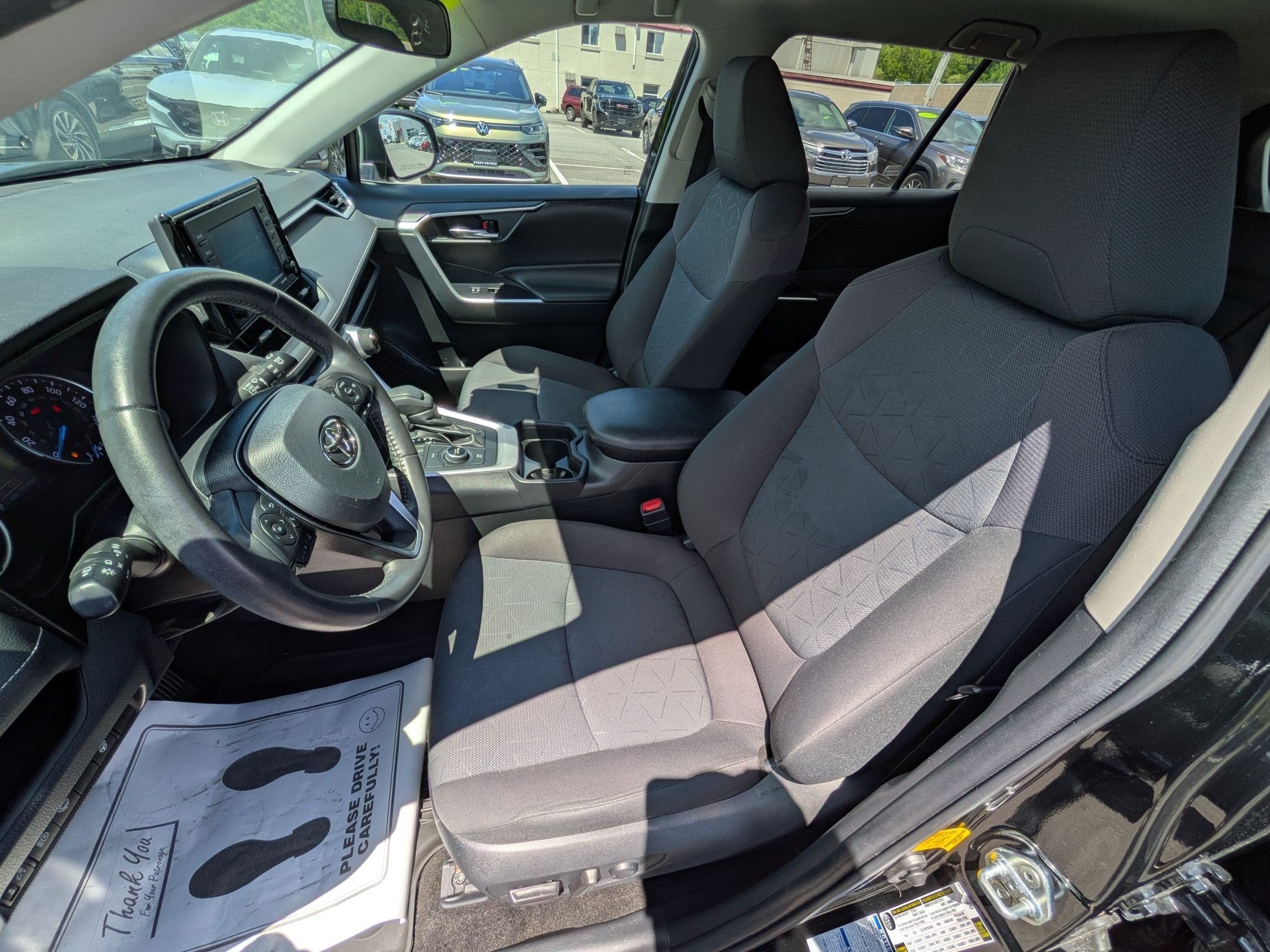 2020 Toyota RAV4 Hybrid XLE w/ Cold Weather Pkg