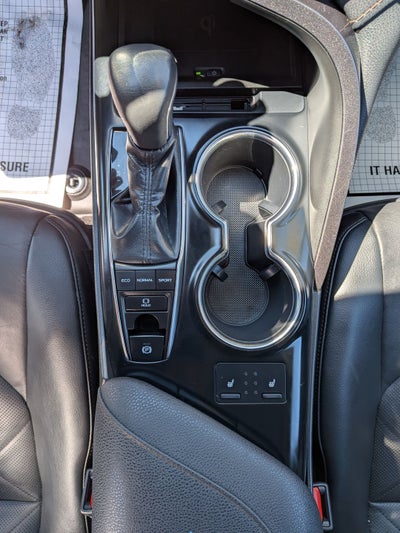 2019 Toyota Camry XLE w/ Driver Assist & Nav Pkg