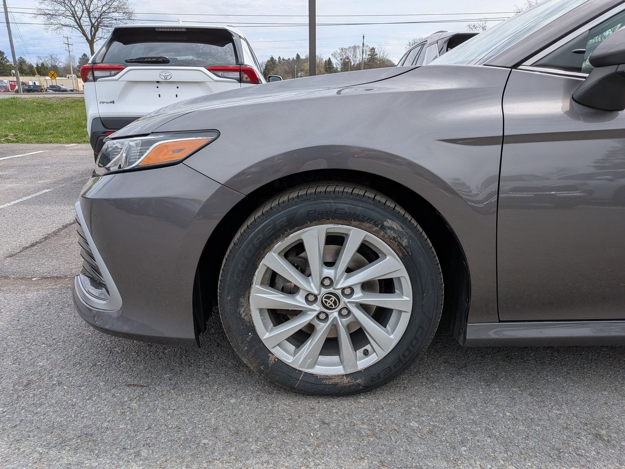 2022 Toyota Camry LE w/ Cold Weather Pkg