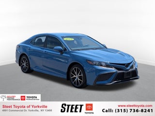 2023 Toyota Camry SE w/ Convenience &amp; Cold Weather Pkg