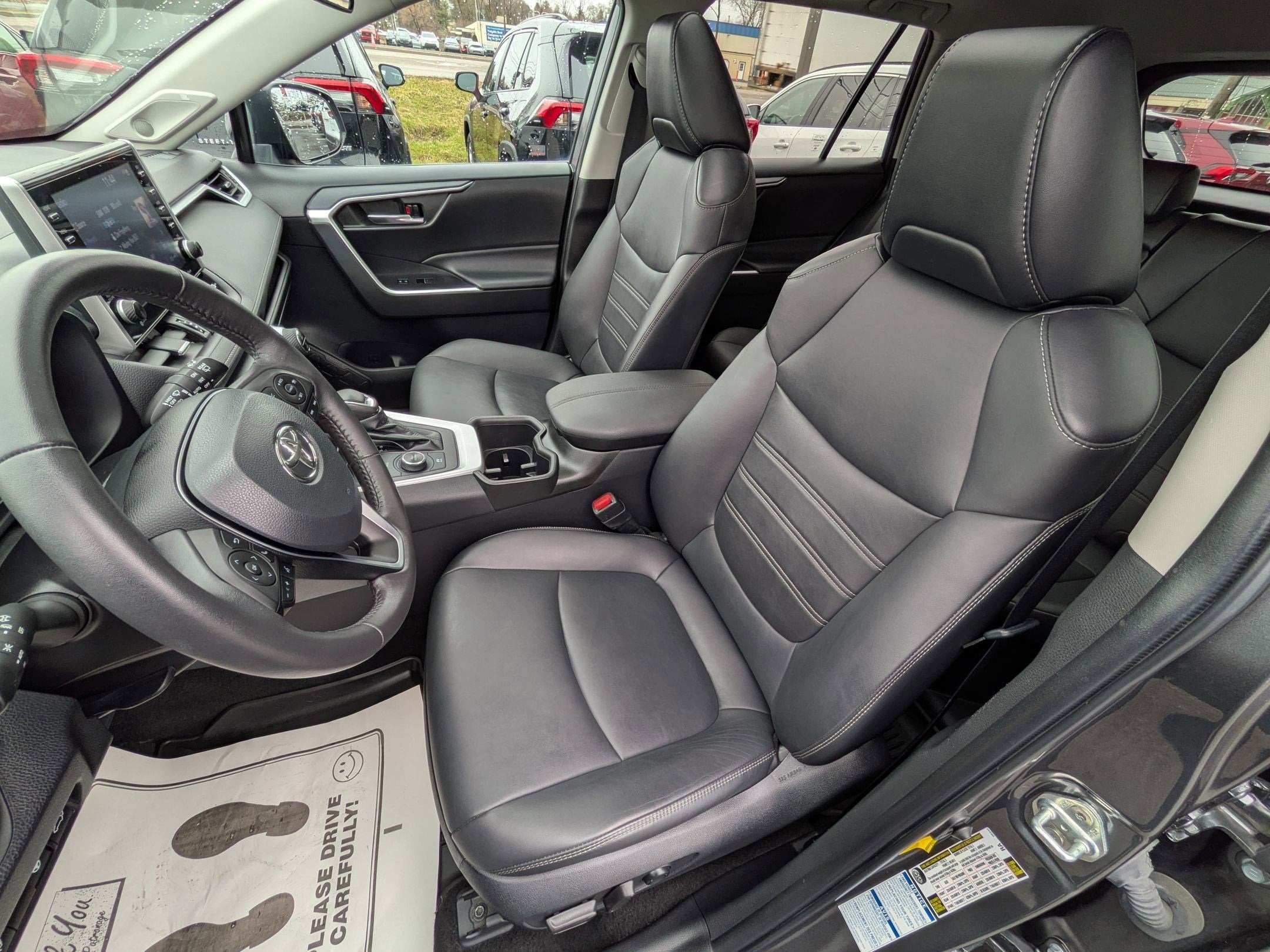 2022 Toyota RAV4 Hybrid XLE Premium w/ Premium Weather Pkg