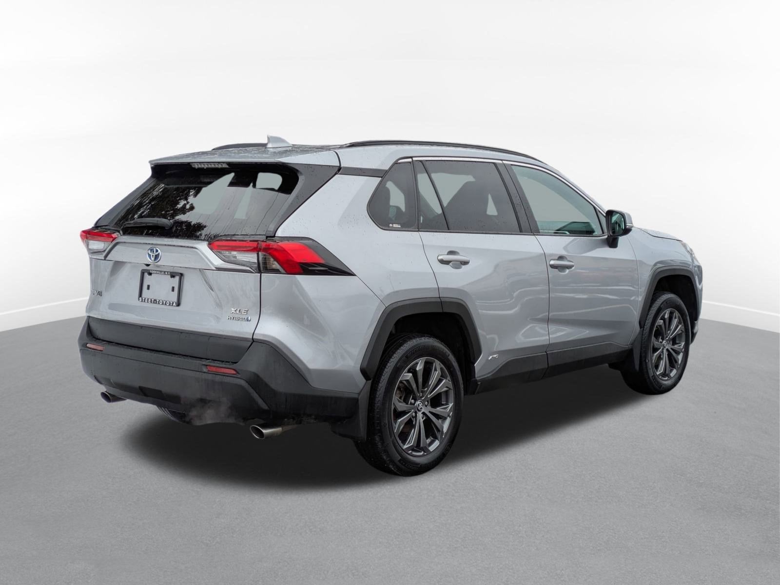 2022 Toyota RAV4 Hybrid XLE Premium