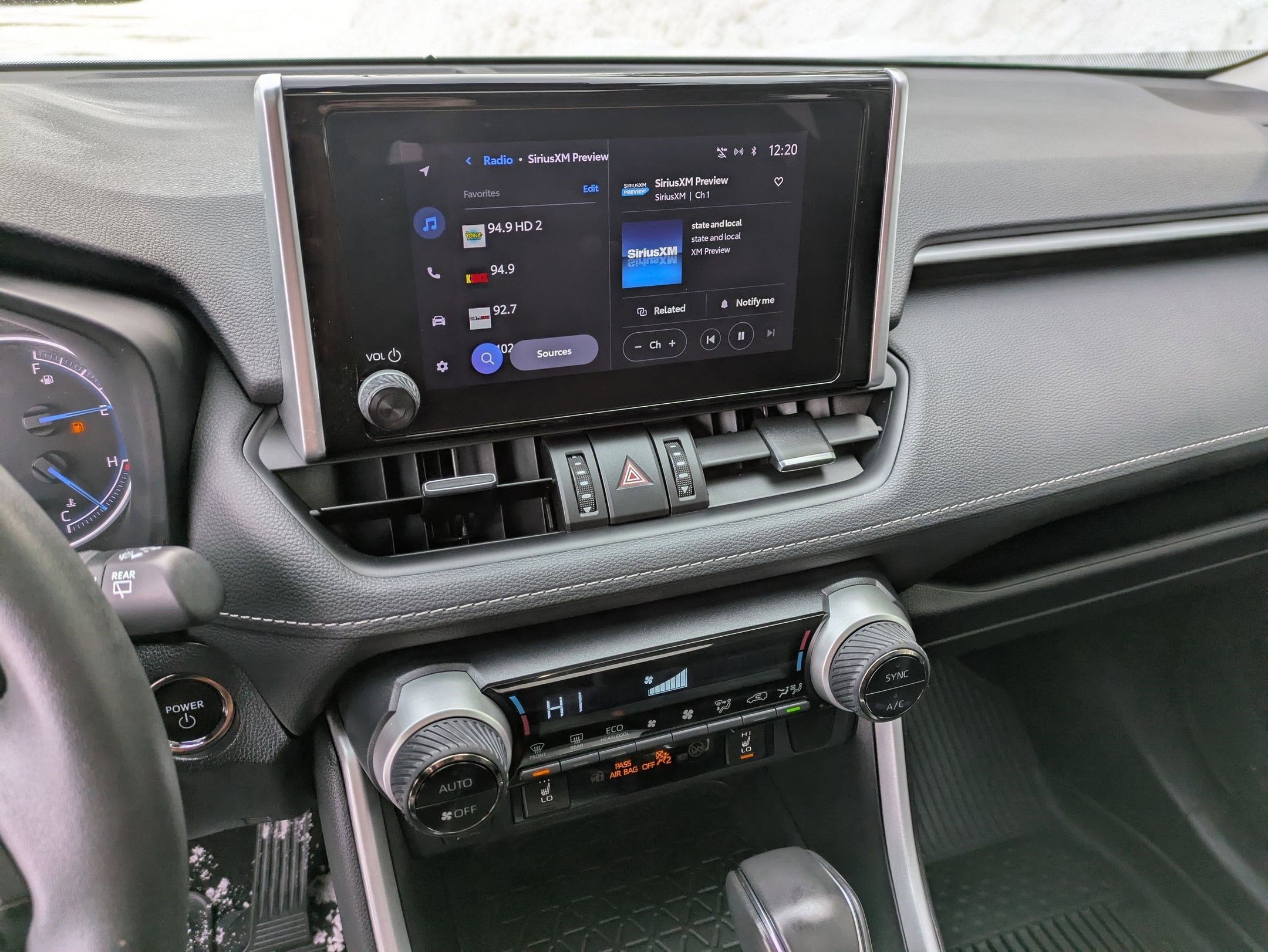 2023 Toyota RAV4 Hybrid XLE Premium w/ Cold Weather Pkg