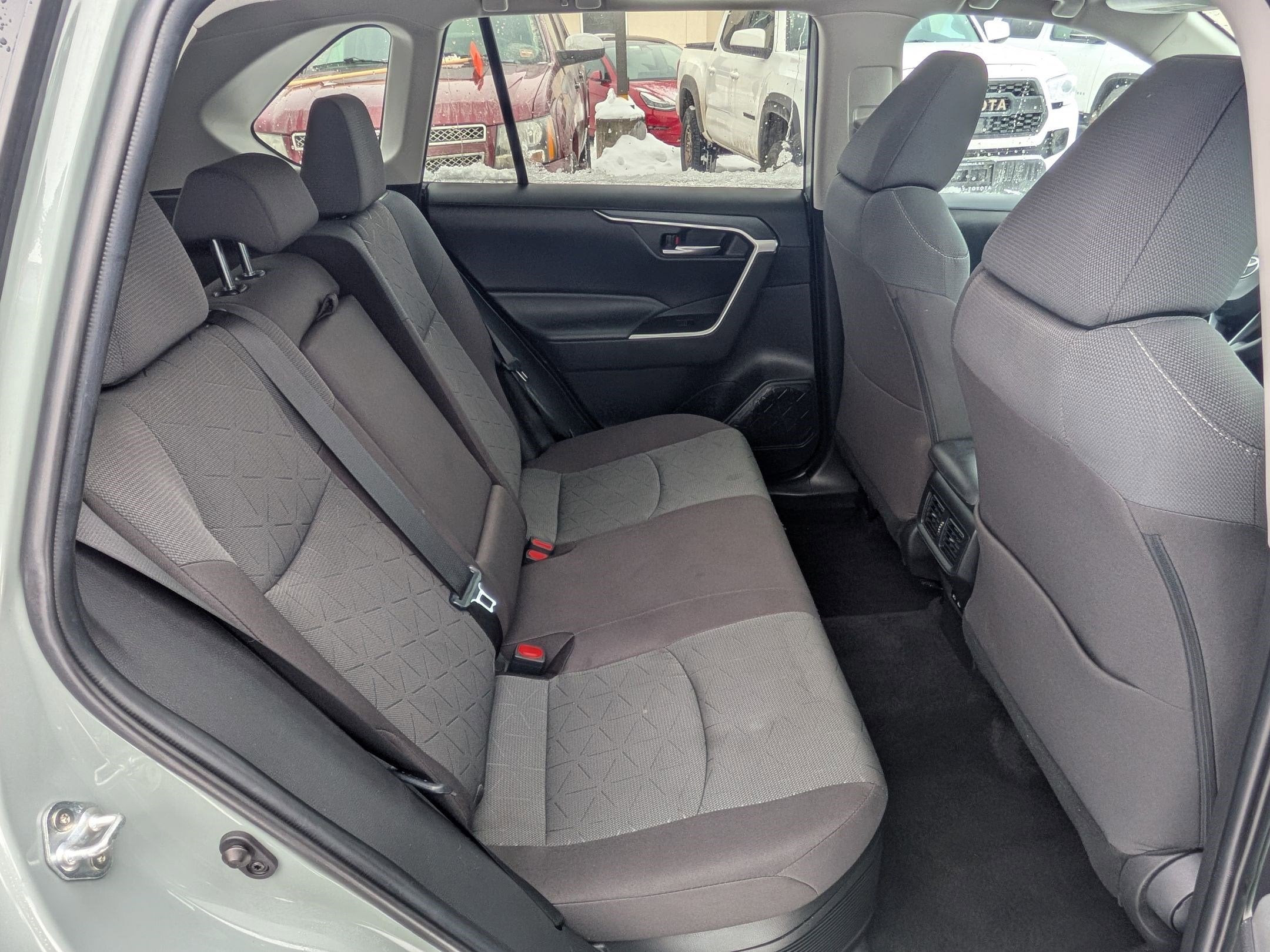 2023 Toyota RAV4 Hybrid XLE w/ Convenience & Cold Weather Pkg