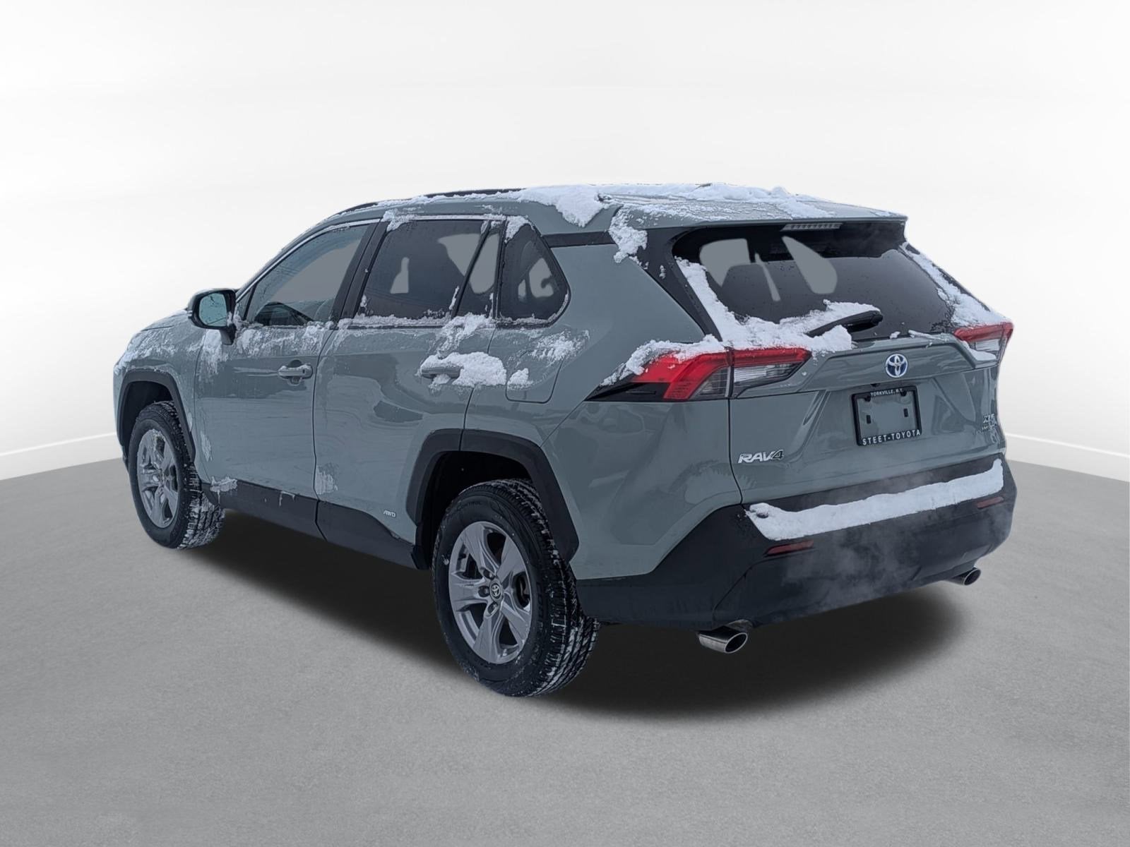 2023 Toyota RAV4 Hybrid XLE w/ Convenience & Cold Weather Pkg