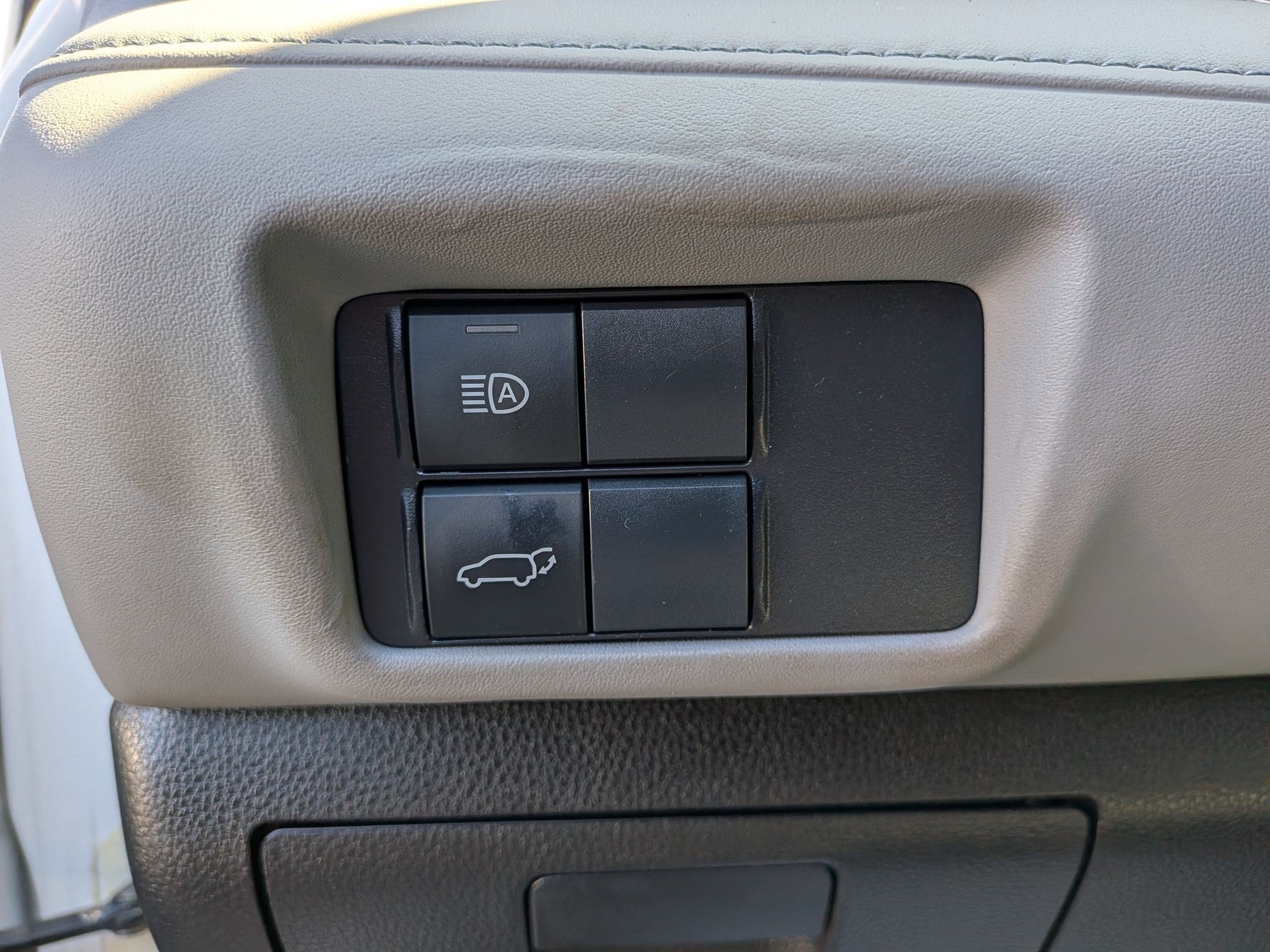 2020 Toyota Highlander Hybrid LE