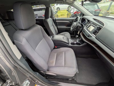 2019 Toyota Highlander LE
