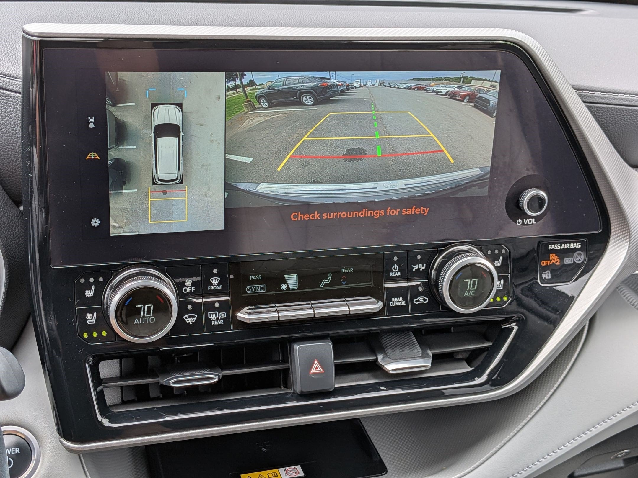 2024 Toyota Highlander Hybrid Platinum