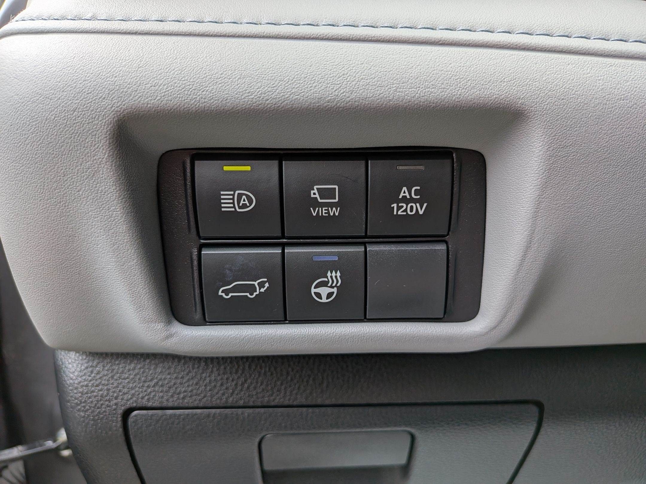 2024 Toyota Highlander Hybrid Platinum