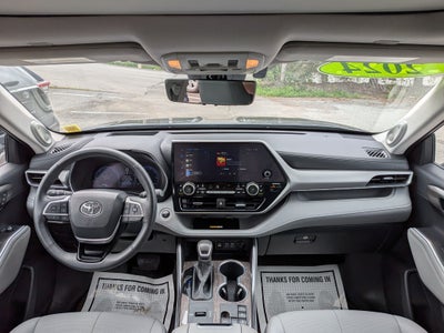 2024 Toyota Highlander Hybrid Platinum