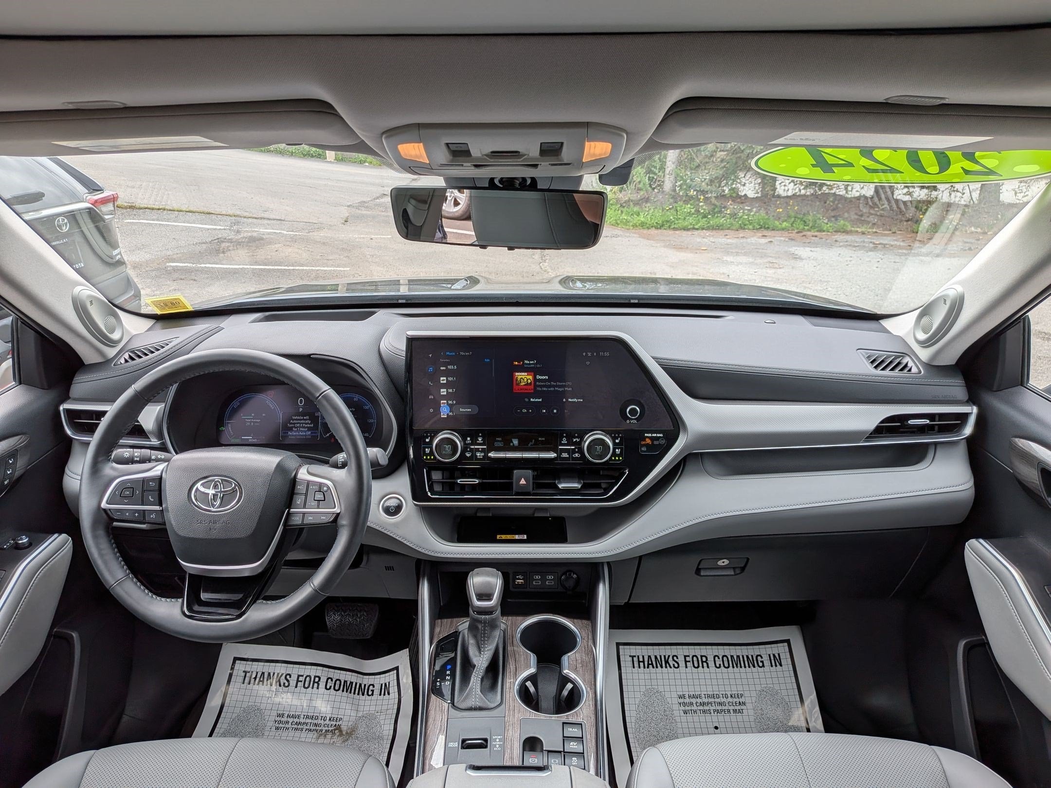 2024 Toyota Highlander Hybrid Platinum