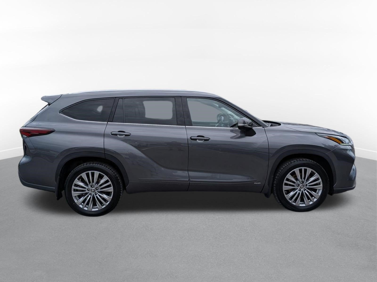 2024 Toyota Highlander Hybrid Platinum