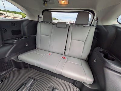 2024 Toyota Highlander Hybrid Platinum