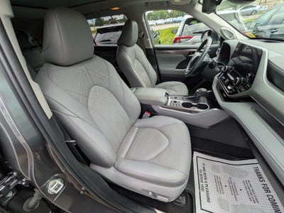 2024 Toyota Highlander Hybrid Platinum