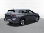 2024 Toyota Highlander Hybrid Platinum