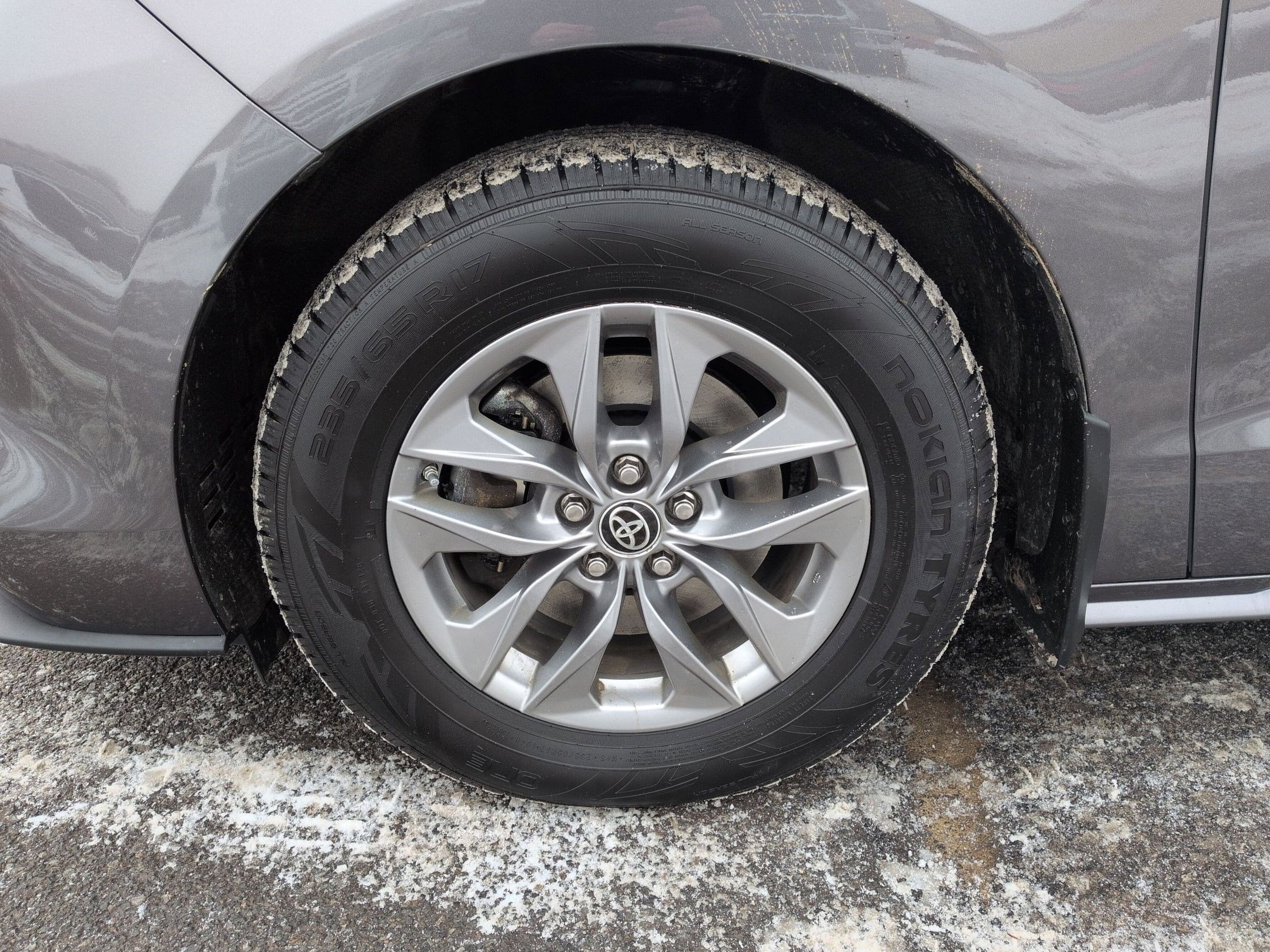 2023 Toyota Sienna LE AWD 8 Passenger