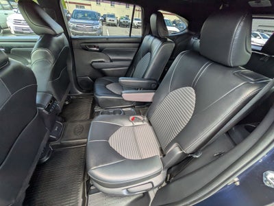 2022 Toyota Highlander XSE