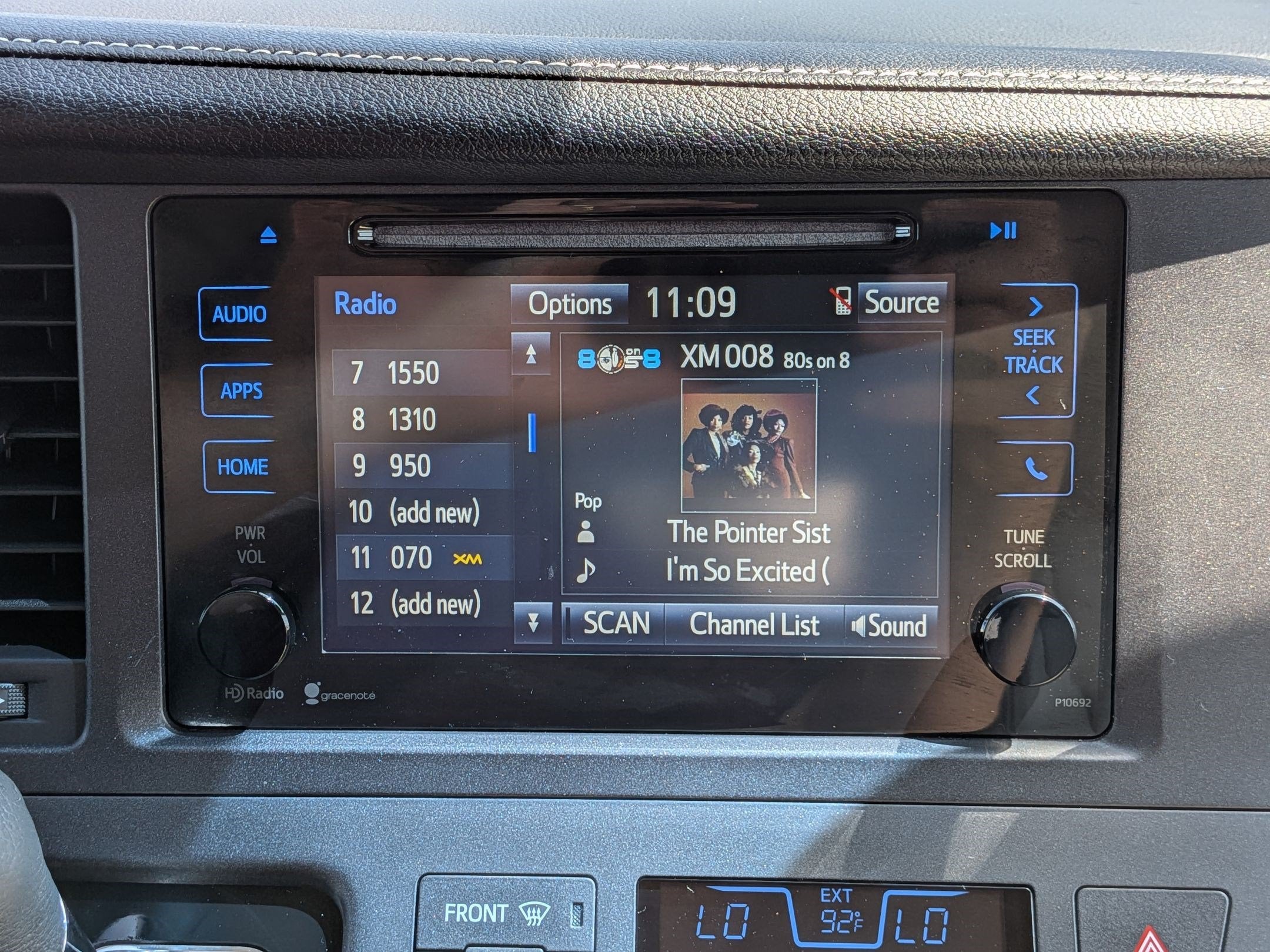 2015 Toyota Sienna XLE 8 Passenger