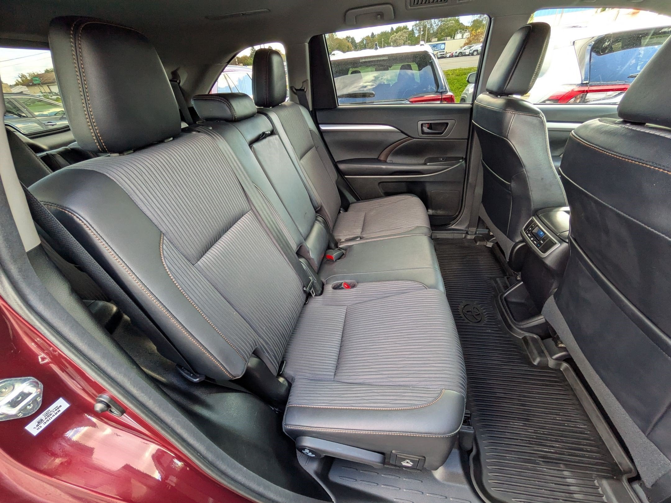 2017 Toyota Highlander LE Plus FWD