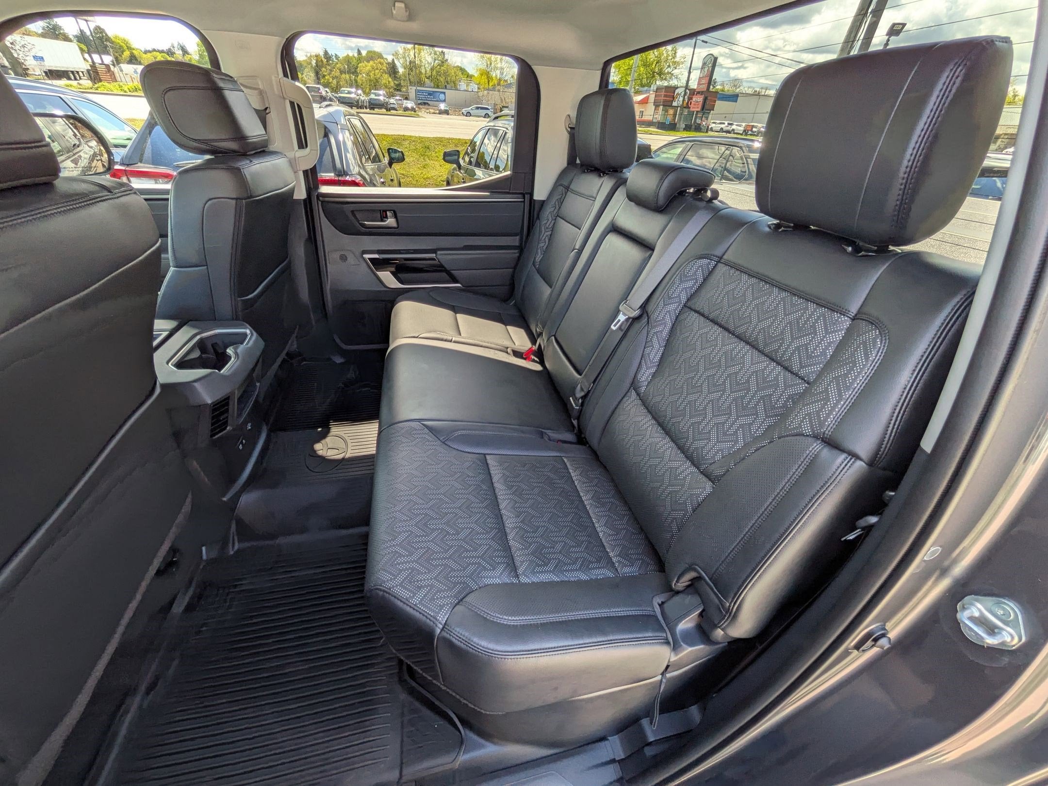 2024 Toyota Tundra Limited w/ Limited Premium & Power Pkg