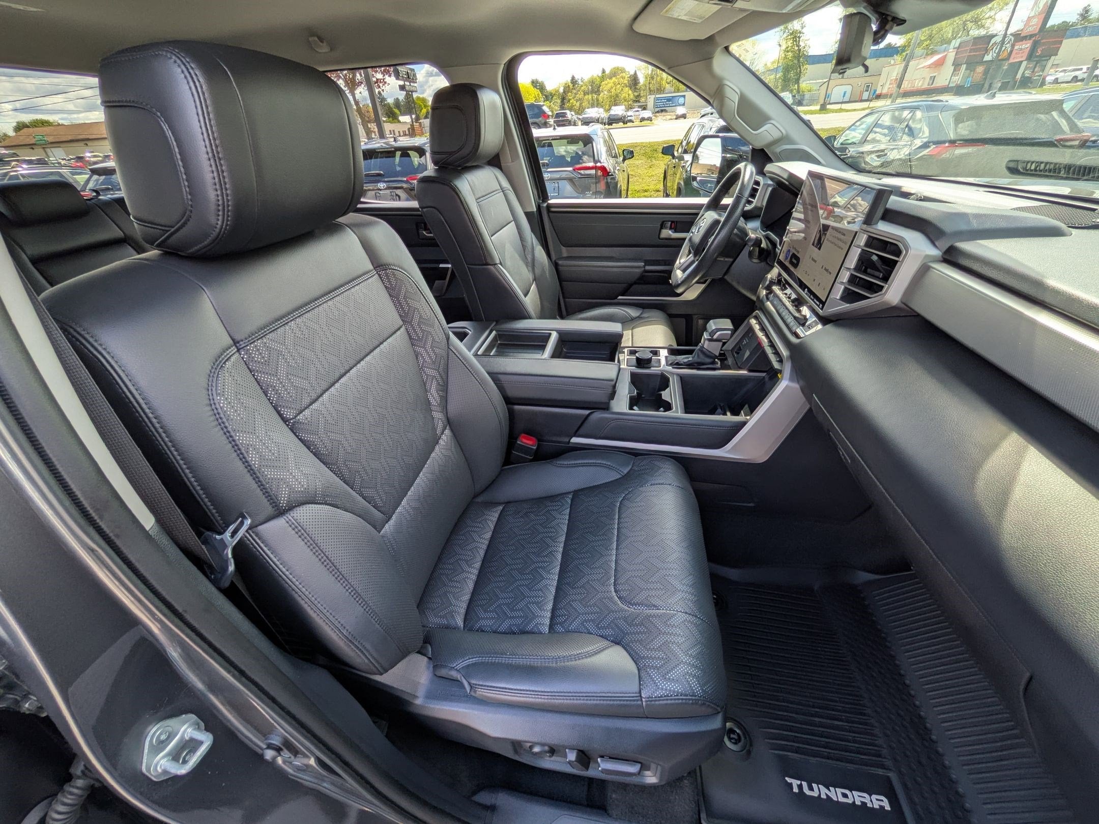 2024 Toyota Tundra Limited w/ Limited Premium & Power Pkg