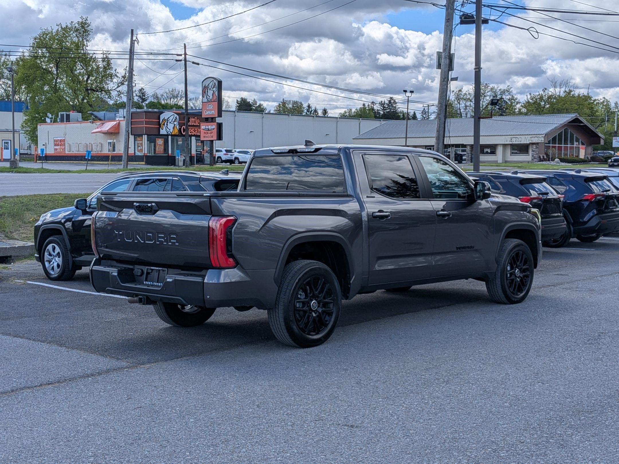 2024 Toyota Tundra Limited w/ Limited Premium & Power Pkg