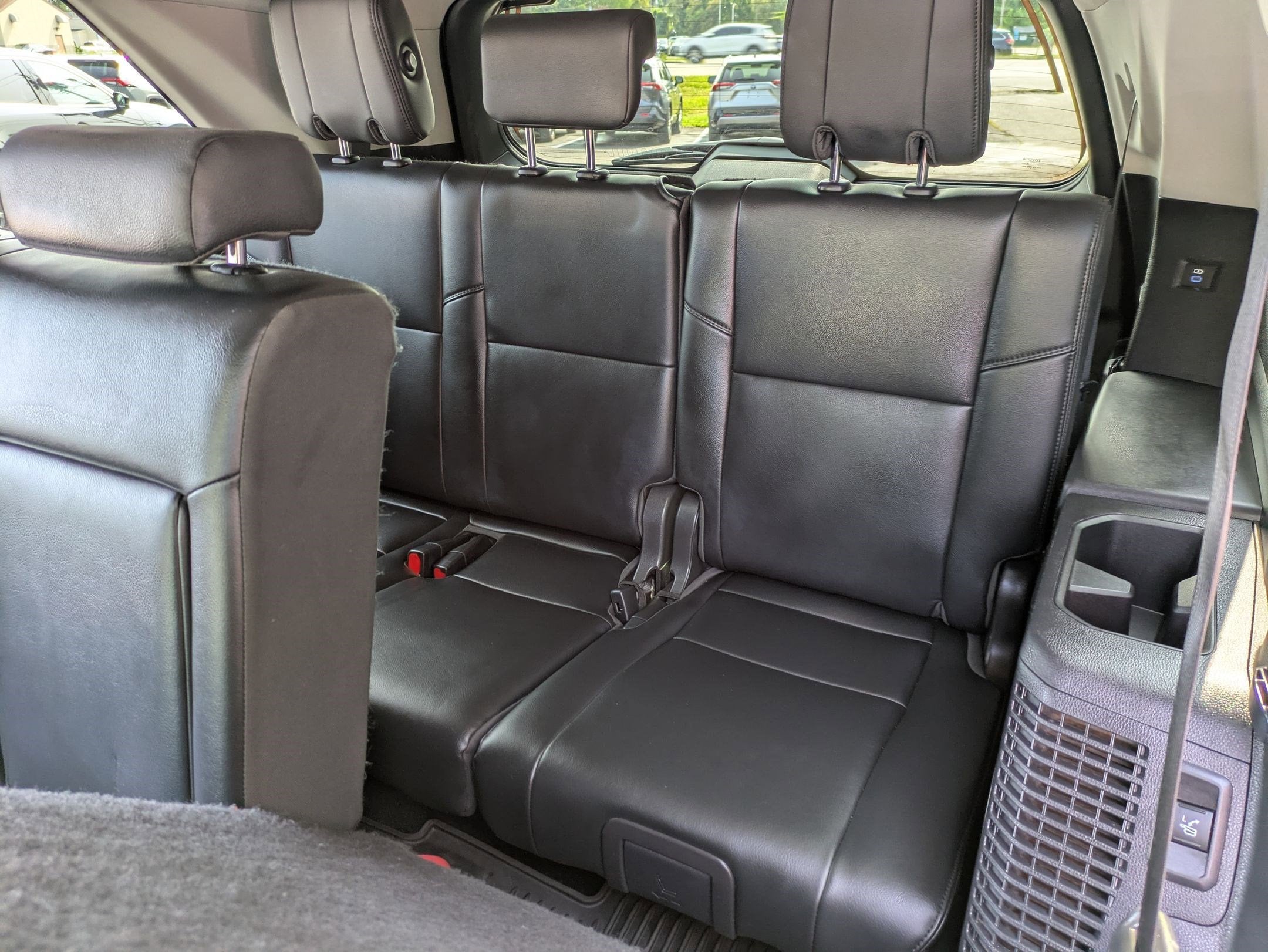 2024 Toyota Sequoia SR5