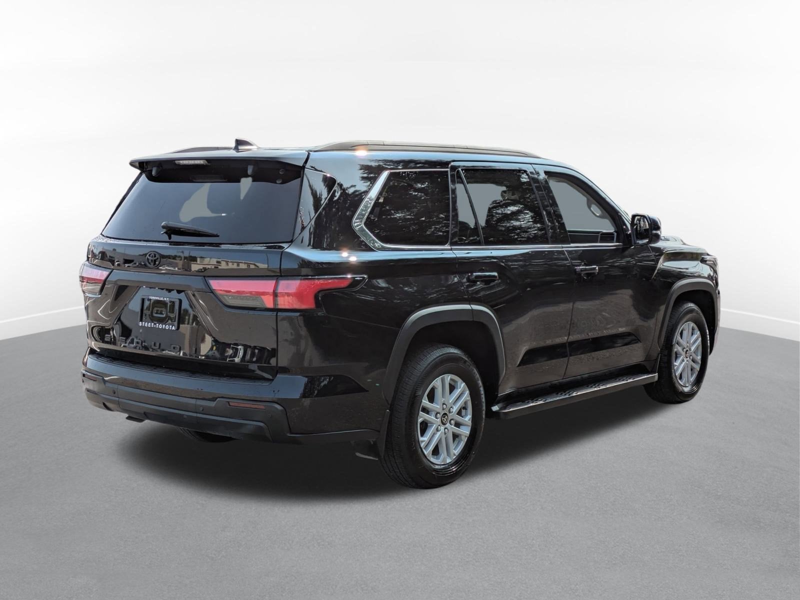 2024 Toyota Sequoia SR5