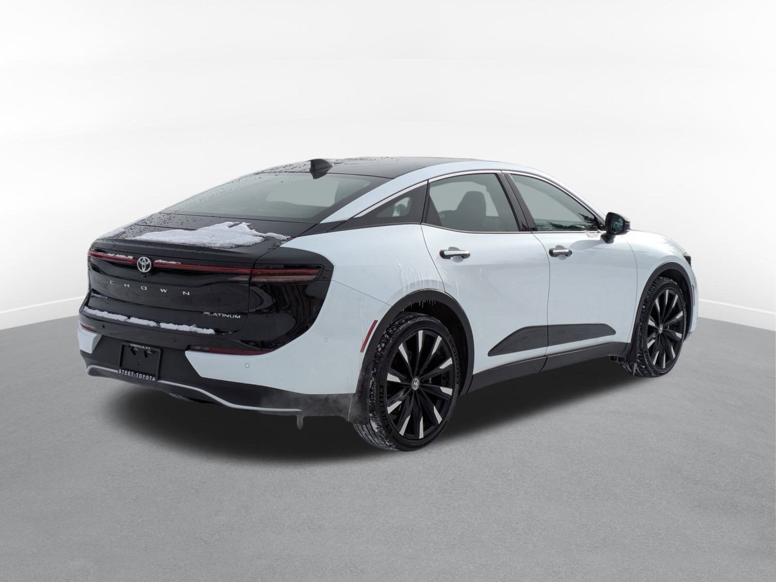 2025 Toyota Crown Platinum