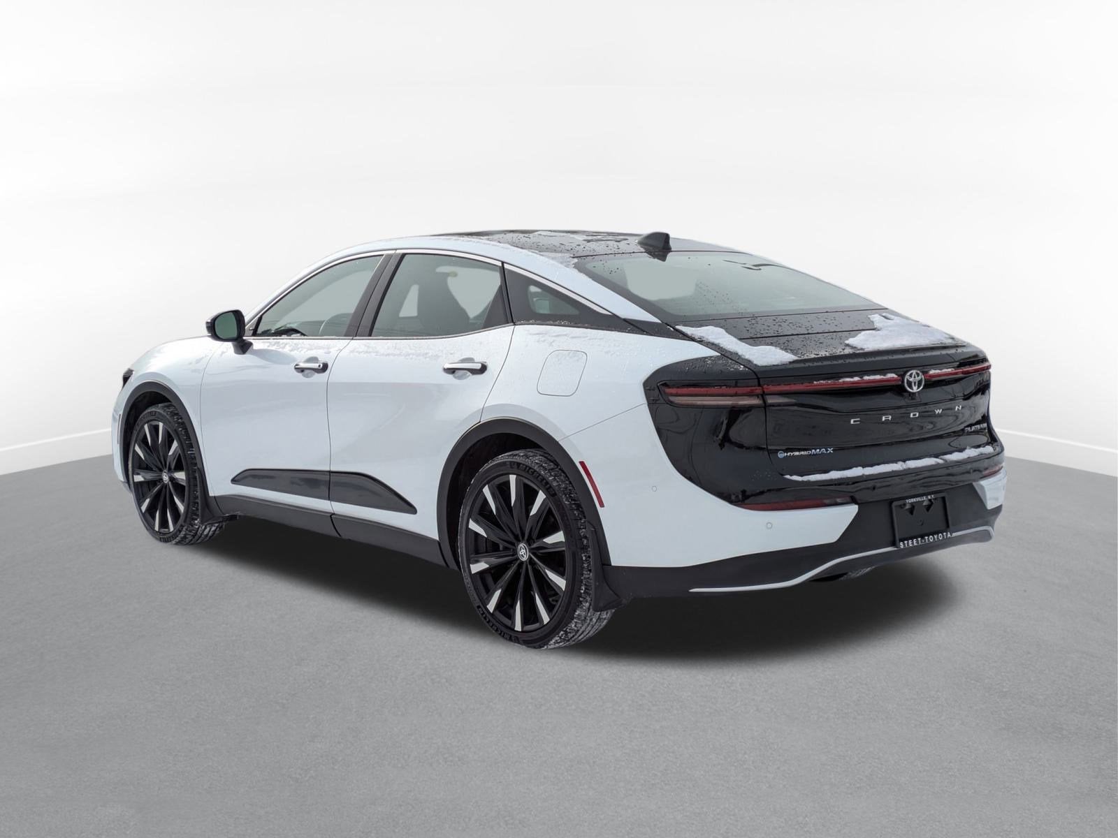 2025 Toyota Crown Platinum